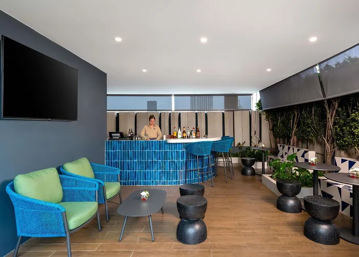 Hotel Mercure Siam 4*