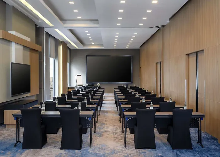 Mercure Siam Hotel 4*