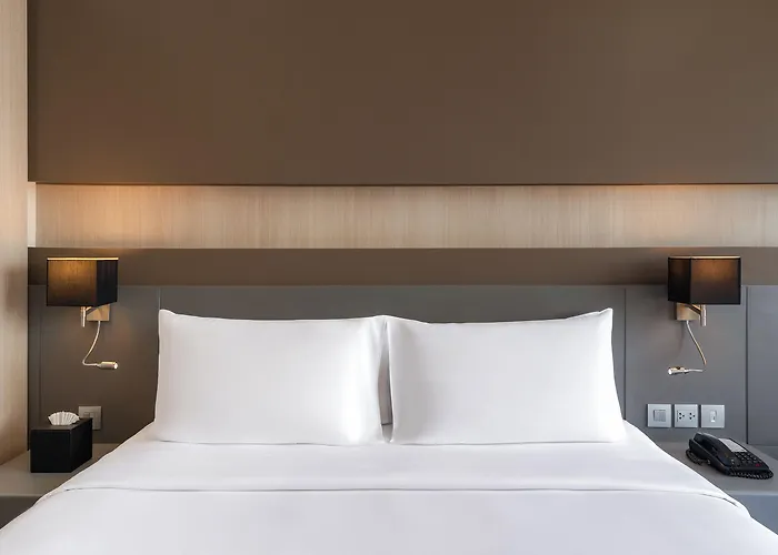 Mercure Siam Hotel 4*